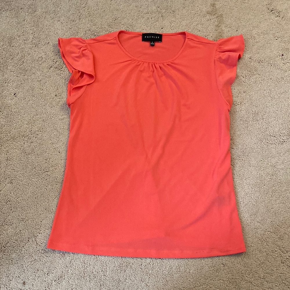 Short sleeve ruffle blouse